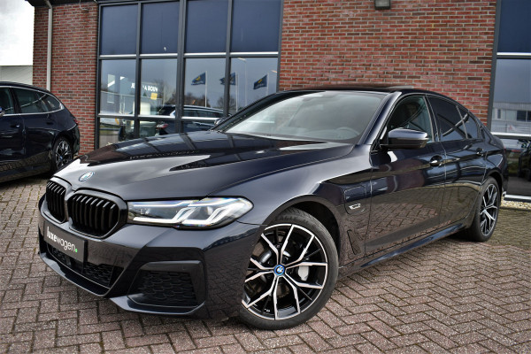 BMW 5 Serie 530e M-Sport Pano Trekh ACC HUD 360 Laser El-Klep