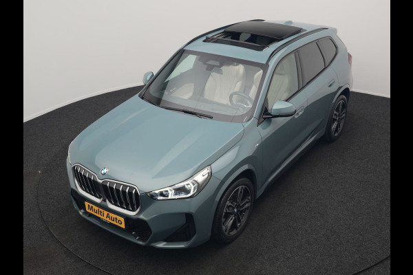 BMW X1 xDrive23i M Sport 204pk Dealer O.H | Panodak | Adaptive Cruise | Lederen Sportstoelen Massage & Memory | Head Up | 360 Camera | Harman Kardon | Widescreen Navi | Parkassist | Keyless | 19"L.M | Apple Carplay |