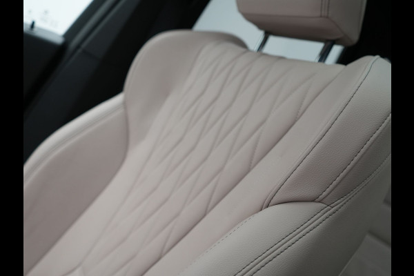 BMW X1 xDrive23i M Sport 204pk Dealer O.H | Panodak | Adaptive Cruise | Lederen Sportstoelen Massage & Memory | Head Up | 360 Camera | Harman Kardon | Widescreen Navi | Parkassist | Keyless | 19"L.M | Apple Carplay |