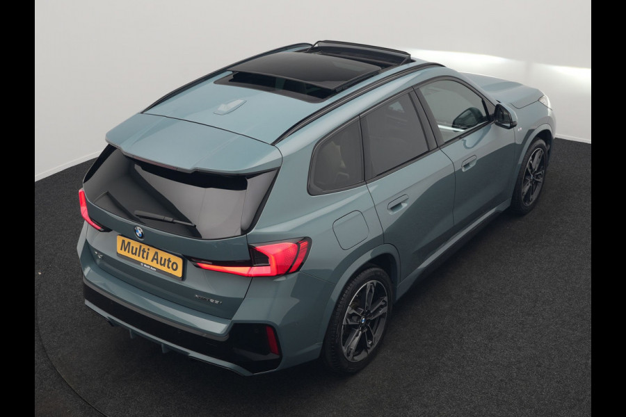 BMW X1 xDrive23i M Sport 204pk Dealer O.H | Panodak | Adaptive Cruise | Lederen Sportstoelen Massage & Memory | Head Up | 360 Camera | Harman Kardon | Widescreen Navi | Parkassist | Keyless | 19"L.M | Apple Carplay |
