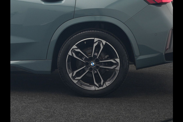 BMW X1 xDrive23i M Sport 204pk Dealer O.H | Panodak | Adaptive Cruise | Lederen Sportstoelen Massage & Memory | Head Up | 360 Camera | Harman Kardon | Widescreen Navi | Parkassist | Keyless | 19"L.M | Apple Carplay |