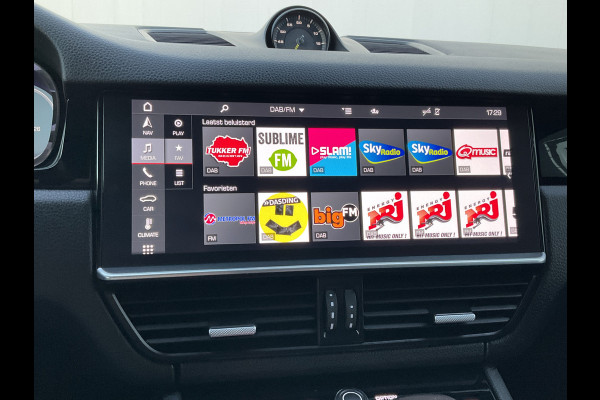 Porsche Cayenne Coupé 3.0 E-Hybrid PHEV 360° Pano SportChrono Luchtvering Bose Carplay Leer Memory UITSTRALING!