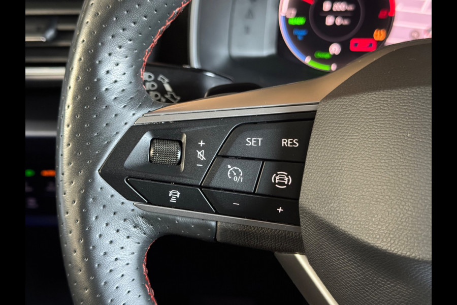 Seat Leon 1.4 TSI eHybrid PHEV FR PANO|AMBIENT|MATRIX KOPLAMPEN|STOEL + STUUR VERWARMING| 17 INCH LMV