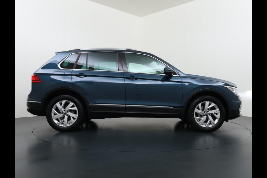 Volkswagen Tiguan 1.4 TSI eHybrid PHEV ELEK. ACHTERKLEP| STOEL MASSAGE| STOEL + STUURVERWARMING| PARKEERSENS. VOOR EN ACHTER| RIJKLAARPRIJS INCL. 12 MND BOVAG GARANTIE
