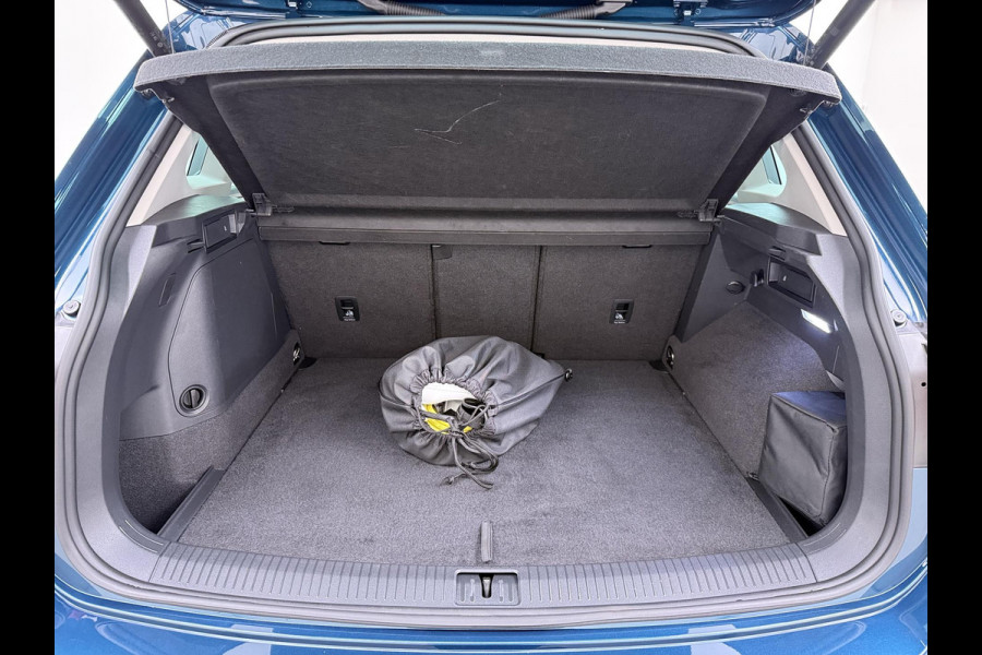 Volkswagen Tiguan 1.4 TSI eHybrid PHEV ELEK. ACHTERKLEP| STOEL MASSAGE| STOEL + STUURVERWARMING| PARKEERSENS. VOOR EN ACHTER| RIJKLAARPRIJS INCL. 12 MND BOVAG GARANTIE