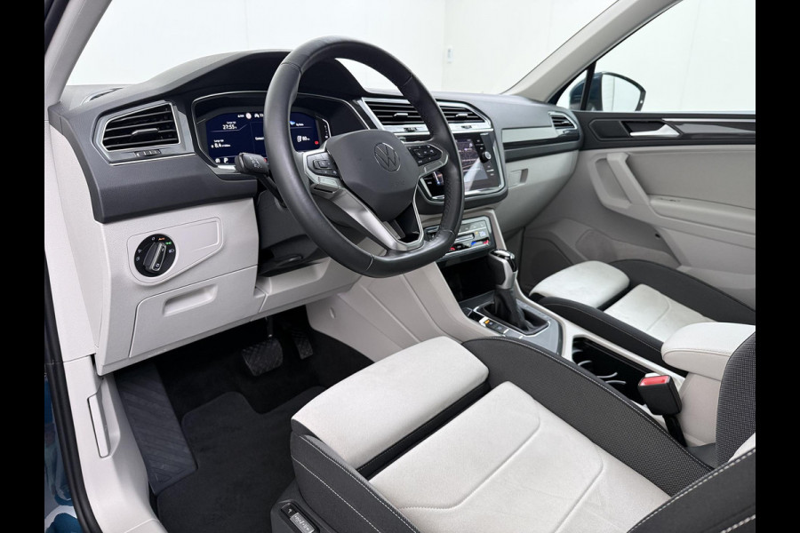 Volkswagen Tiguan 1.4 TSI eHybrid PHEV ELEK. ACHTERKLEP| STOEL MASSAGE| STOEL + STUURVERWARMING| PARKEERSENS. VOOR EN ACHTER| RIJKLAARPRIJS INCL. 12 MND BOVAG GARANTIE