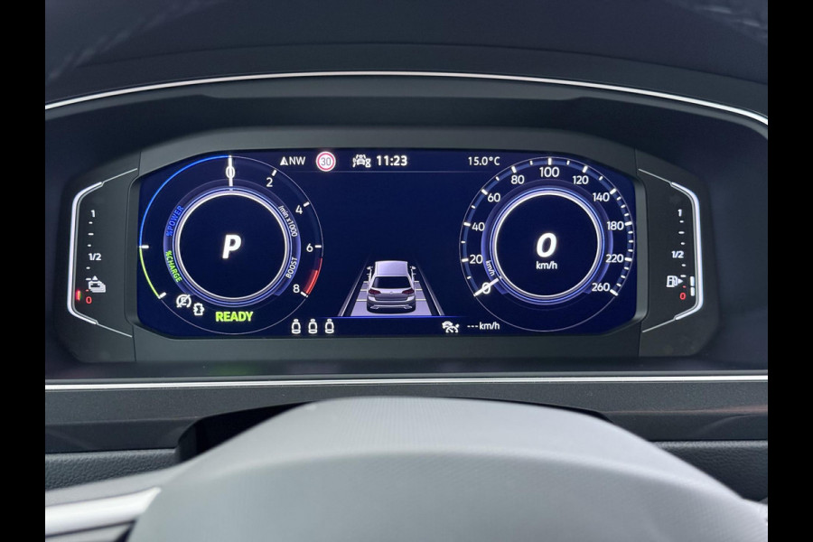 Volkswagen Tiguan 1.4 TSI eHybrid PHEV ELEK. ACHTERKLEP| STOEL MASSAGE| STOEL + STUURVERWARMING| PARKEERSENS. VOOR EN ACHTER| RIJKLAARPRIJS INCL. 12 MND BOVAG GARANTIE