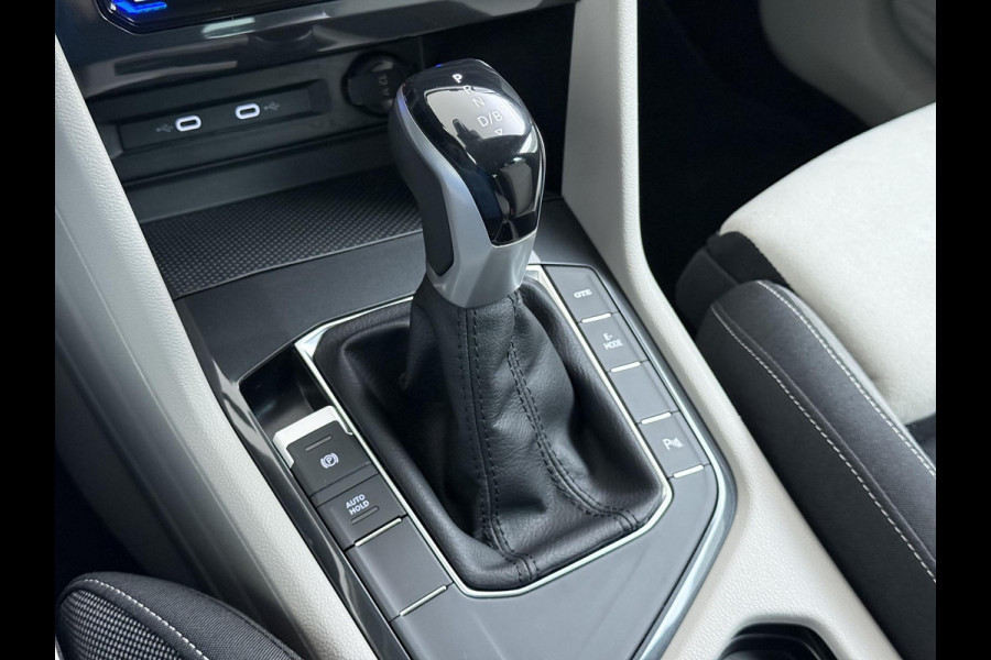 Volkswagen Tiguan 1.4 TSI eHybrid PHEV ELEK. ACHTERKLEP| STOEL MASSAGE| STOEL + STUURVERWARMING| PARKEERSENS. VOOR EN ACHTER| RIJKLAARPRIJS INCL. 12 MND BOVAG GARANTIE