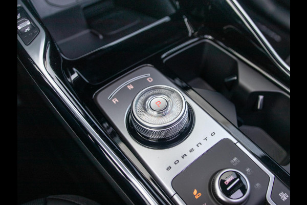 Kia Sorento 1.6 T-GDi Plug-in Hybrid 4WD ExecutiveLine 7p. l 360 camera l Nappa leder l Head up display l Stoelverwarming en Ventilatie l Bose Premium soundsystem l