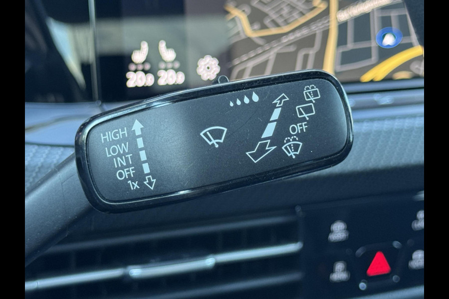 Volkswagen Golf 2.0 TSI R 4Motion / Adaptief Onderstel / Harman Kardon / 100% Historie / Panoramadak / LED / 19 Inch / Head-Up Display / Sportstoelen / Stoelverwarming / Stuurwiel Verwarmd / Dodehoek Detectie