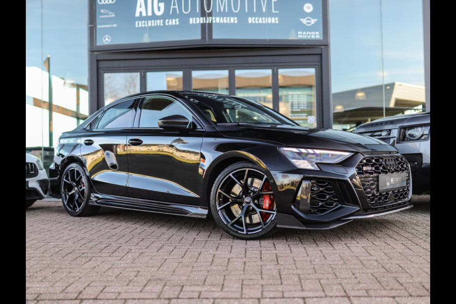 Audi RS 3 Limousine 2.5 TFSI A3 quattro | CT Carbon | RS-Dynamic | Matrix | Keyless | B&O | Leder | Camera