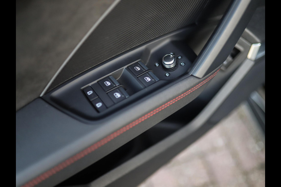 Audi RS 3 Limousine 2.5 TFSI A3 quattro | CT Carbon | RS-Dynamic | Matrix | Keyless | B&O | Leder | Camera