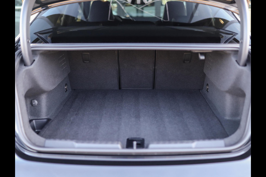 Audi RS 3 Limousine 2.5 TFSI A3 quattro | CT Carbon | RS-Dynamic | Matrix | Keyless | B&O | Leder | Camera