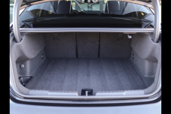 Audi RS 3 Limousine 2.5 TFSI A3 quattro | CT Carbon | RS-Dynamic | Matrix | Keyless | B&O | Leder | Camera