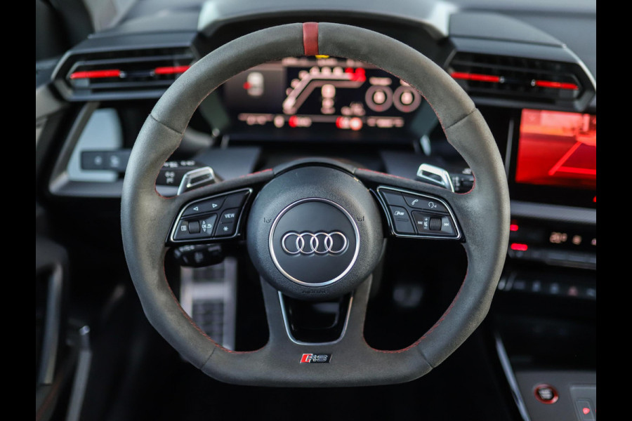 Audi RS 3 Limousine 2.5 TFSI A3 quattro | CT Carbon | RS-Dynamic | Matrix | Keyless | B&O | Leder | Camera