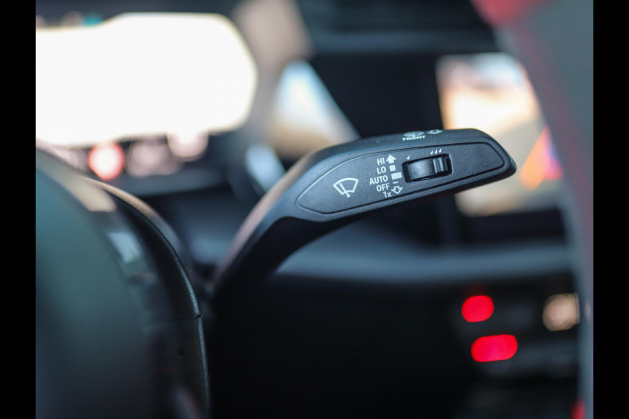 Audi RS 3 Limousine 2.5 TFSI A3 quattro | CT Carbon | RS-Dynamic | Matrix | Keyless | B&O | Leder | Camera