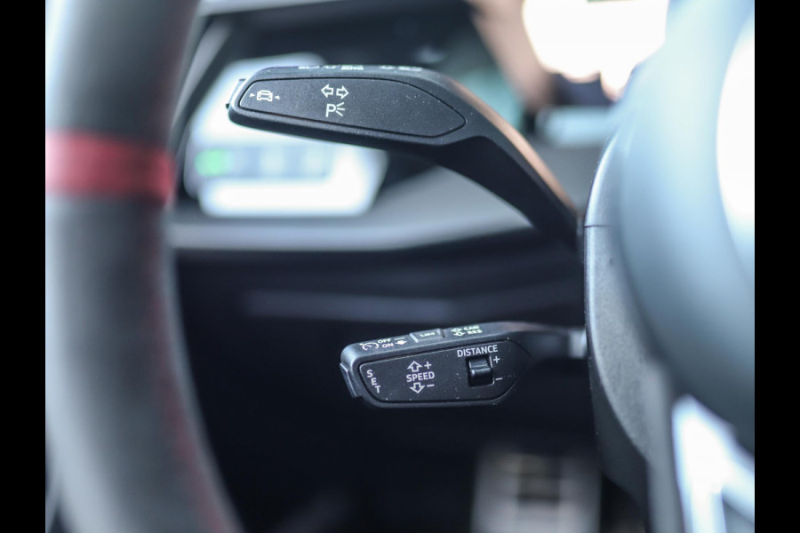 Audi RS 3 Limousine 2.5 TFSI A3 quattro | CT Carbon | RS-Dynamic | Matrix | Keyless | B&O | Leder | Camera