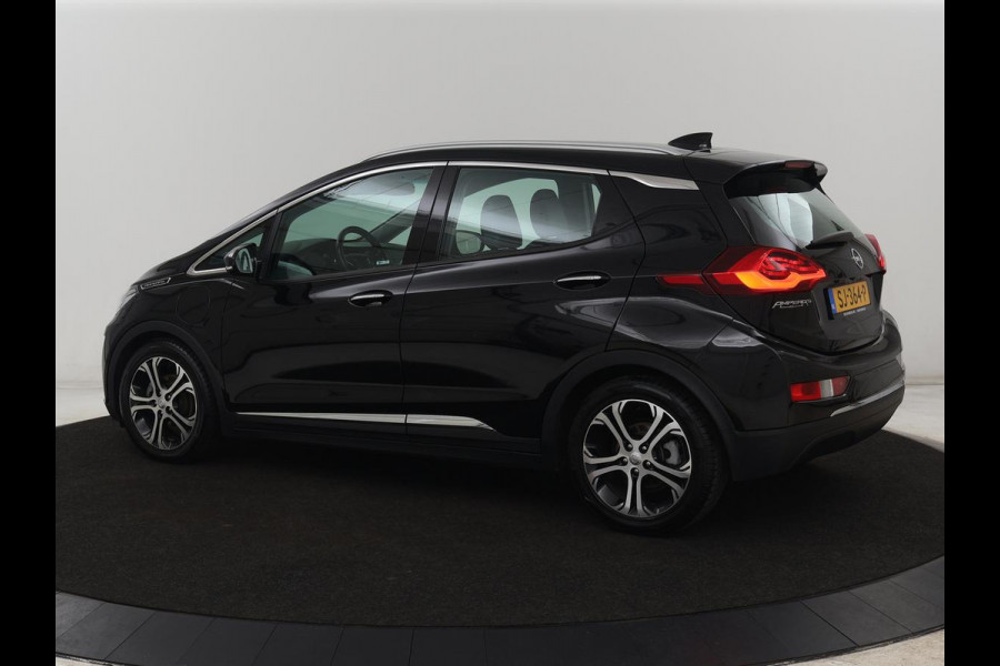 Opel Ampera-E Innovation 60 kWh | Leder | Stoelverwarming | Camera | Park Assist | Stuurverwarming | Bi-Xenon | Keyless | Carplay | Navigatie | Cruise control