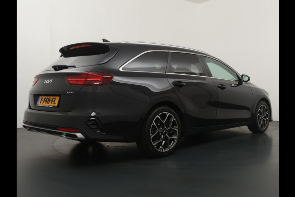 Kia Ceed Sportswagon Automaat 1.5 T-GDi GT-Line Automaat - Automatische achterklep - Schuif/Kantel dak - Apple Carplay/Android Auto - Adaptive cruise control - Keyless entry - Fabrieksgarantie t/m 30-06-2030