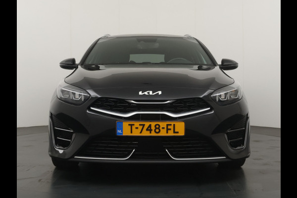 Kia Ceed Sportswagon Automaat 1.5 T-GDi GT-Line Automaat - Automatische achterklep - Schuif/Kantel dak - Apple Carplay/Android Auto - Adaptive cruise control - Keyless entry - Fabrieksgarantie t/m 30-06-2030
