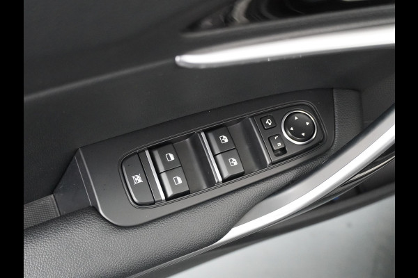 Kia Ceed Sportswagon Automaat 1.5 T-GDi GT-Line Automaat - Automatische achterklep - Schuif/Kantel dak - Apple Carplay/Android Auto - Adaptive cruise control - Keyless entry - Fabrieksgarantie t/m 30-06-2030