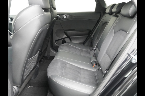 Kia Ceed Sportswagon Automaat 1.5 T-GDi GT-Line Automaat - Automatische achterklep - Schuif/Kantel dak - Apple Carplay/Android Auto - Adaptive cruise control - Keyless entry - Fabrieksgarantie t/m 30-06-2030