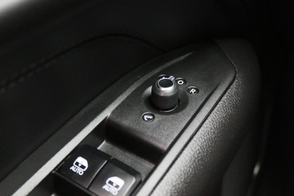 Jeep Compass 4xe 190 Plug-in Hybrid Electric Night Eagle 360° Camera, ACC, Apple Carplay, Virtual Cockpit, PDC, 18''