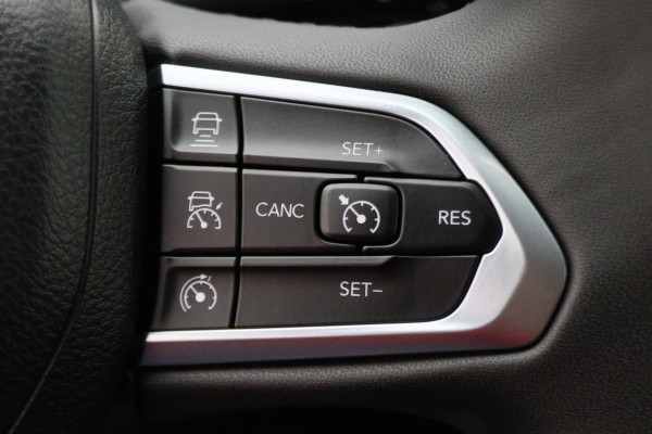 Jeep Compass 4xe 190 Plug-in Hybrid Electric Night Eagle 360° Camera, ACC, Apple Carplay, Virtual Cockpit, PDC, 18''