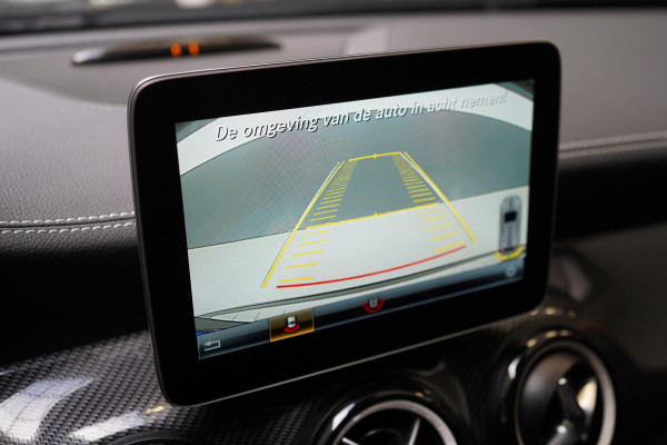 Mercedes-Benz GLA 200 Premium Plus AMG pakket | Leder | Sportstoelen | Camera | Navigatie | Unieke km-stand