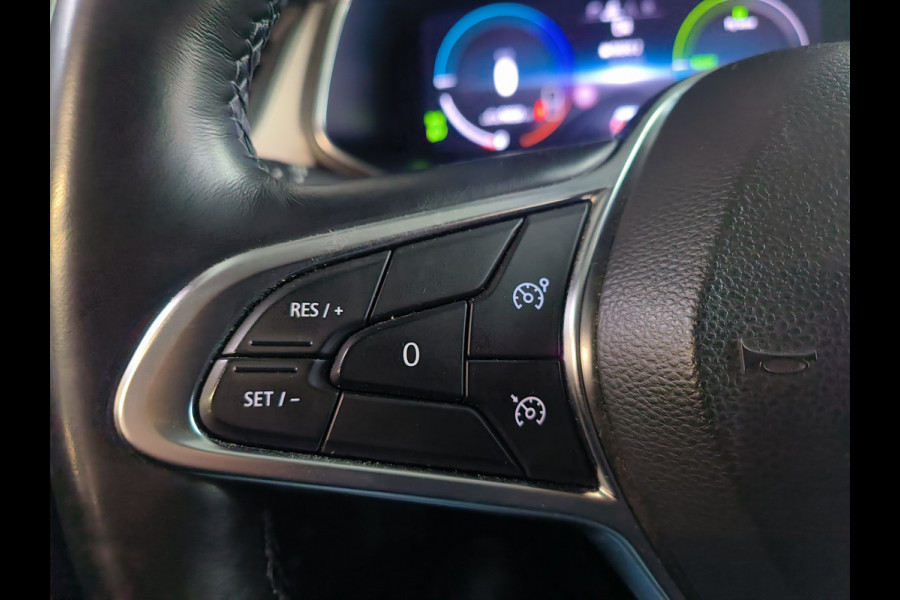 Renault Captur 1.6 E-Tech Plug-in Hybrid 160 Intens uit 2022 Rijklaar + 12 maanden Bovag-garantie Henk Jongen Auto's in Helmond,  al 50 jaar service zoals 't hoort!