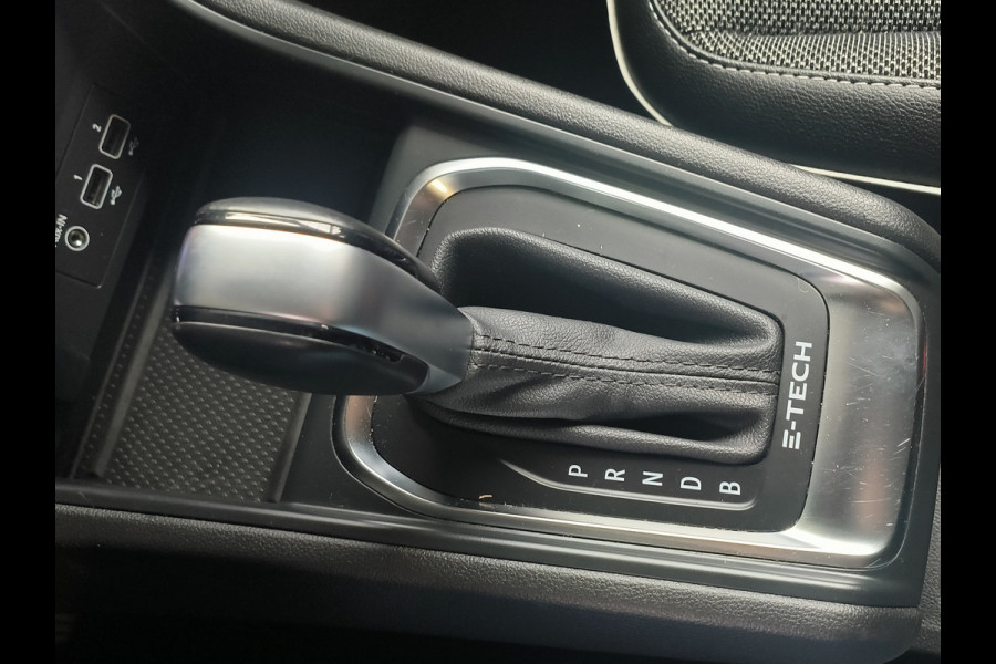 Renault Captur 1.6 E-Tech Plug-in Hybrid 160 Intens uit 2022 Rijklaar + 12 maanden Bovag-garantie Henk Jongen Auto's in Helmond,  al 50 jaar service zoals 't hoort!