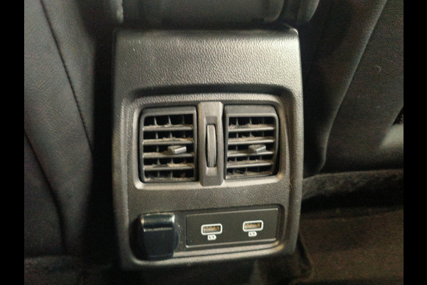 Renault Captur 1.6 E-Tech Plug-in Hybrid 160 Intens uit 2022 Rijklaar + 12 maanden Bovag-garantie Henk Jongen Auto's in Helmond,  al 50 jaar service zoals 't hoort!