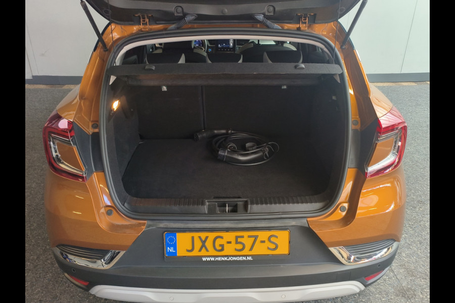 Renault Captur 1.6 E-Tech Plug-in Hybrid 160 Intens uit 2022 Rijklaar + 12 maanden Bovag-garantie Henk Jongen Auto's in Helmond,  al 50 jaar service zoals 't hoort!