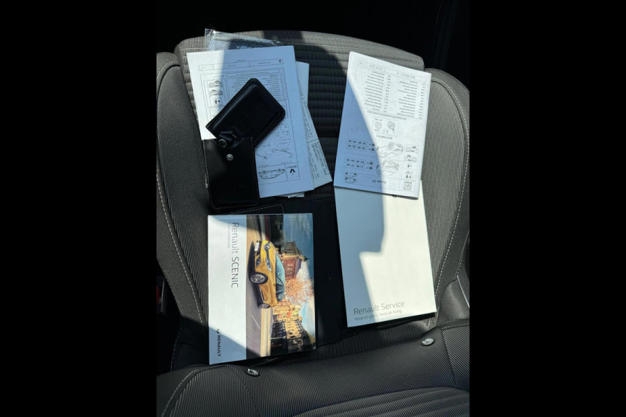 Renault Scénic 1.3 TCe Bose - Automaat - Navi - Climate - Trekhaak