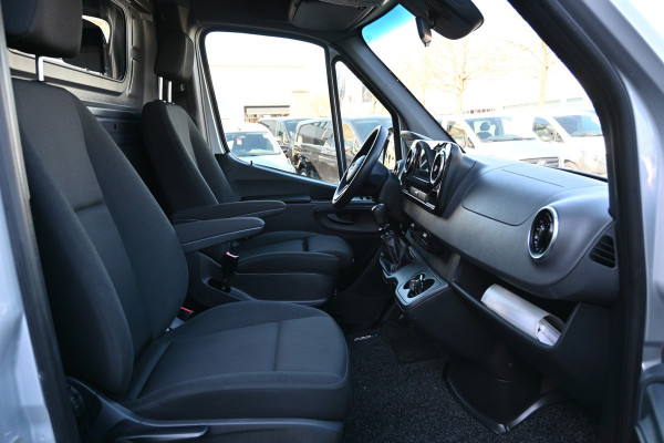 Mercedes-Benz Sprinter 315 CDI L2H1 RWD 3500 kg trekhaak, Geveerde stoel, MBUX 10.25, Werkplaats inrichting