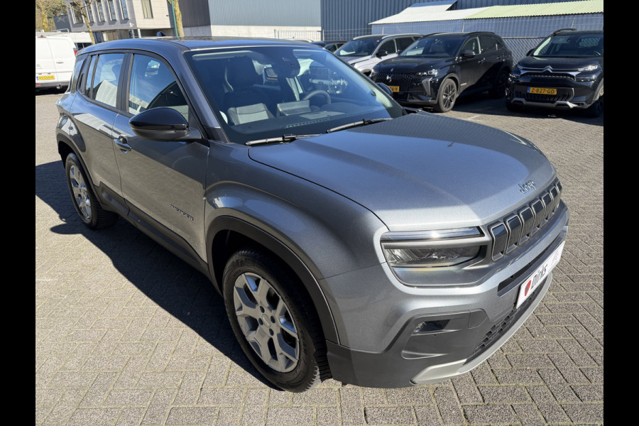 Jeep Avenger 100pk Altitude (Camera - Keyless Entry - Adaptieve Cruise Controle - Elektrische Klep - JBL - LED - 17"incl 4S - Automatische Ai