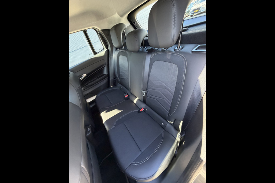 Jeep Avenger 100pk Altitude (Camera - Keyless Entry - Adaptieve Cruise Controle - Elektrische Klep - JBL - LED - 17"incl 4S - Automatische Ai