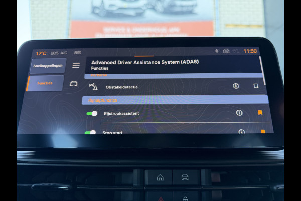 Jeep Avenger 100pk Altitude (Camera - Keyless Entry - Adaptieve Cruise Controle - Elektrische Klep - JBL - LED - 17"incl 4S - Automatische Ai