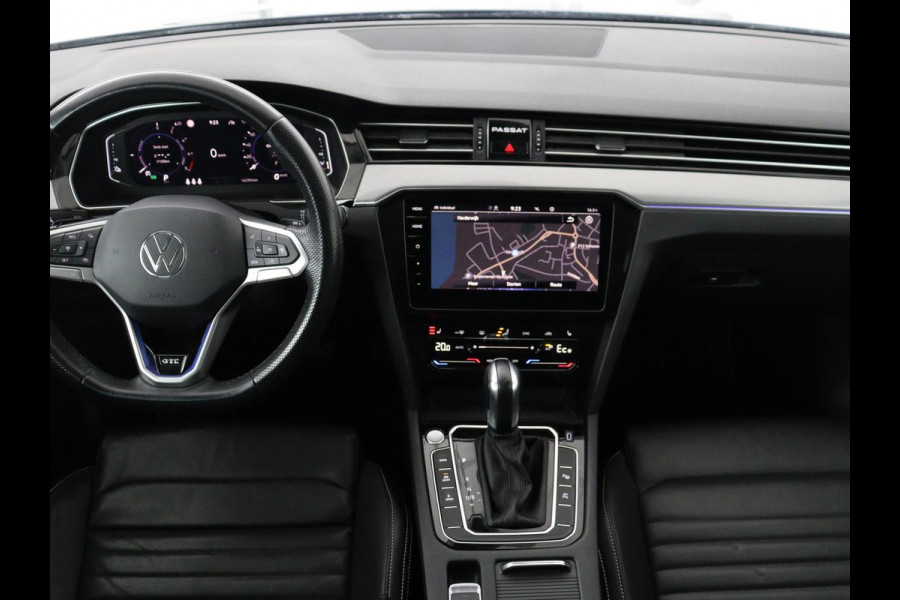 Volkswagen Passat 1.4 TSI PHEV GTE | Panoramadak | Nappleder | Stoelverwarming | Trekhaak | 360 Camera | Adaptive cruise | Virtual Cockpit | Matrix LED | Carplay | Navigatie | Plug In