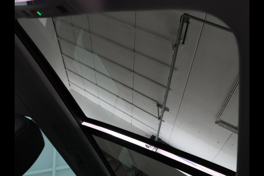 Volkswagen Passat 1.4 TSI PHEV GTE | Panoramadak | Nappleder | Stoelverwarming | Trekhaak | 360 Camera | Adaptive cruise | Virtual Cockpit | Matrix LED | Carplay | Navigatie | Plug In