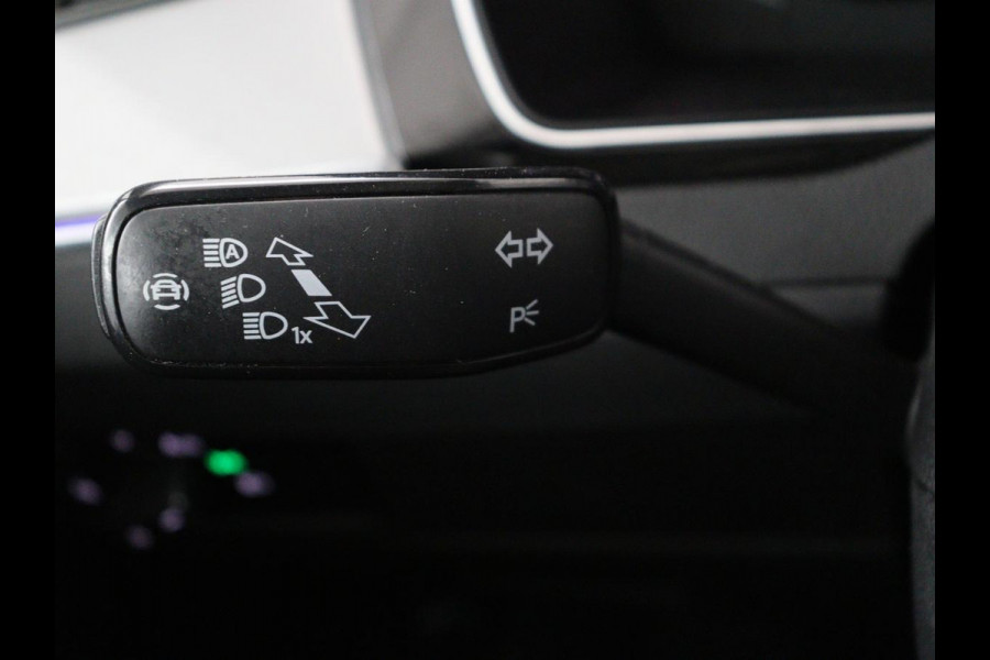 Volkswagen Passat 1.4 TSI PHEV GTE | Panoramadak | Nappleder | Stoelverwarming | Trekhaak | 360 Camera | Adaptive cruise | Virtual Cockpit | Matrix LED | Carplay | Navigatie | Plug In