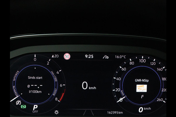 Volkswagen Passat 1.4 TSI PHEV GTE | Panoramadak | Nappleder | Stoelverwarming | Trekhaak | 360 Camera | Adaptive cruise | Virtual Cockpit | Matrix LED | Carplay | Navigatie | Plug In