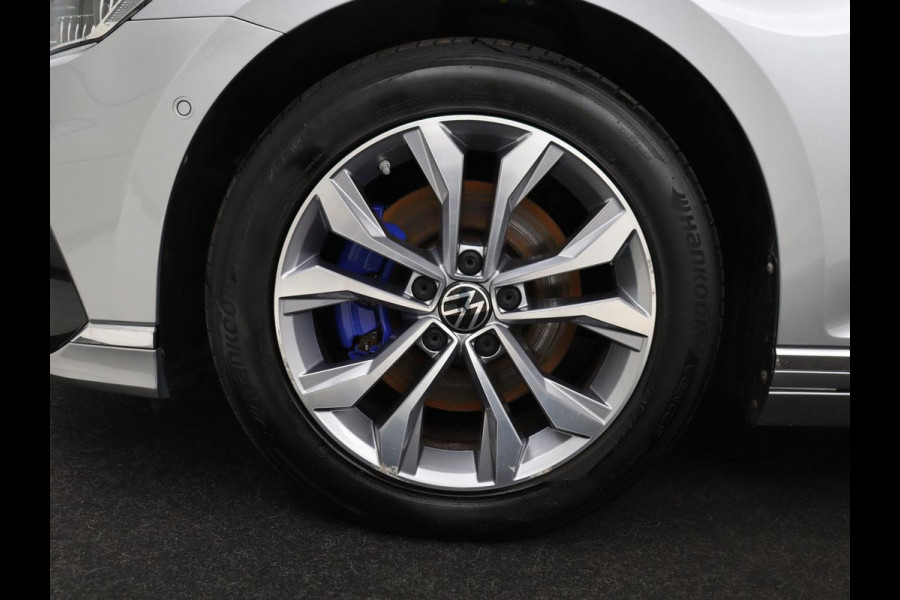 Volkswagen Passat 1.4 TSI PHEV GTE | Panoramadak | Nappleder | Stoelverwarming | Trekhaak | 360 Camera | Adaptive cruise | Virtual Cockpit | Matrix LED | Carplay | Navigatie | Plug In