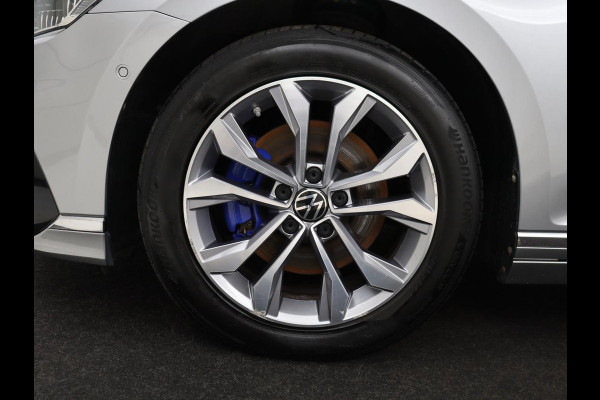 Volkswagen Passat 1.4 TSI PHEV GTE | Panoramadak | Nappleder | Stoelverwarming | Trekhaak | 360 Camera | Adaptive cruise | Virtual Cockpit | Matrix LED | Carplay | Navigatie | Plug In
