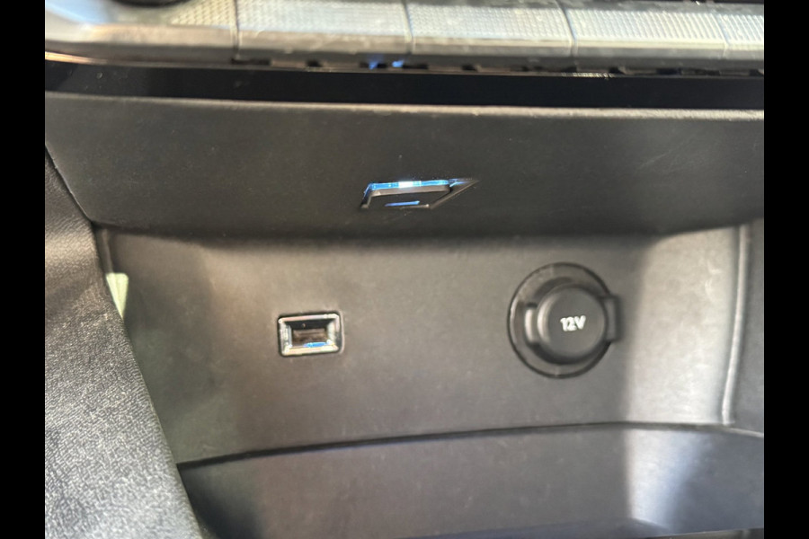 Peugeot 3008 1.2 PureTech GT Line - Panorama dak I Navigatie / Apple CarPlay I Airco I 1/2 Leer I Sport pakket I Dealer onderh.