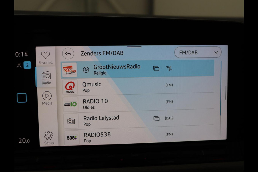 Volkswagen Golf 1.0 eTSI Life | Carplay | Sfeerverlichting | Adaptive cruise | Navigatie | Parkeerhulp | Full LED | Climate control | Bluetooth