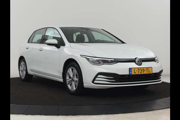 Volkswagen Golf 1.0 eTSI Life | Carplay | Sfeerverlichting | Adaptive cruise | Navigatie | Parkeerhulp | Full LED | Climate control | Bluetooth