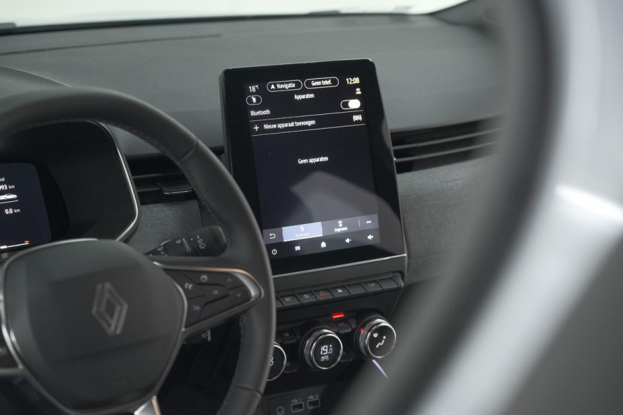 Renault Clio TCe 90 GPF techno | 360 Camera | Adaptieve Cruise Control | 9.3 Inch Groot Scherm | voor- en achtersensoren