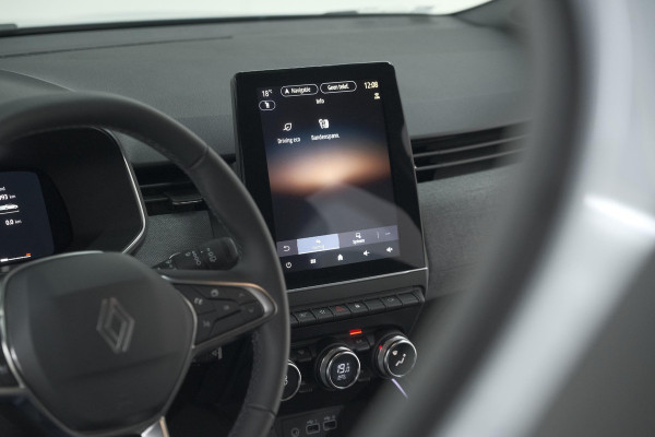 Renault Clio TCe 90 GPF techno | 360 Camera | Adaptieve Cruise Control | 9.3 Inch Groot Scherm | voor- en achtersensoren