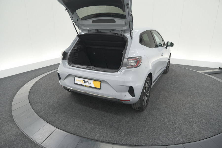 Renault Clio TCe 90 GPF techno | 360 Camera | Adaptieve Cruise Control | 9.3 Inch Groot Scherm | voor- en achtersensoren